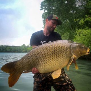 Jedna vzpomínková 🐟 od @bobin.83 💪👌 #carp #carpfishing #boiliesfishing #catchandrelease